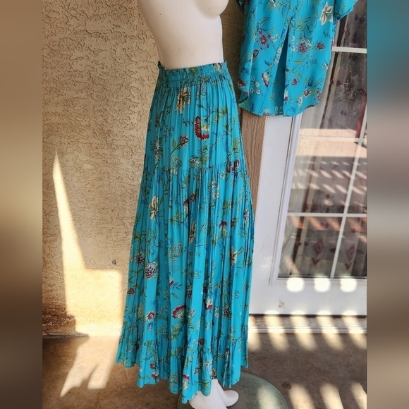 DESERT WEST BY SHERRY HOLT WESTERN OUTFIT - Picture 8 of 9